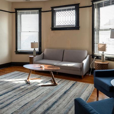 Updated 3 Bedroom Unit With Balcony! Cape Girardeau Eksteriør billede